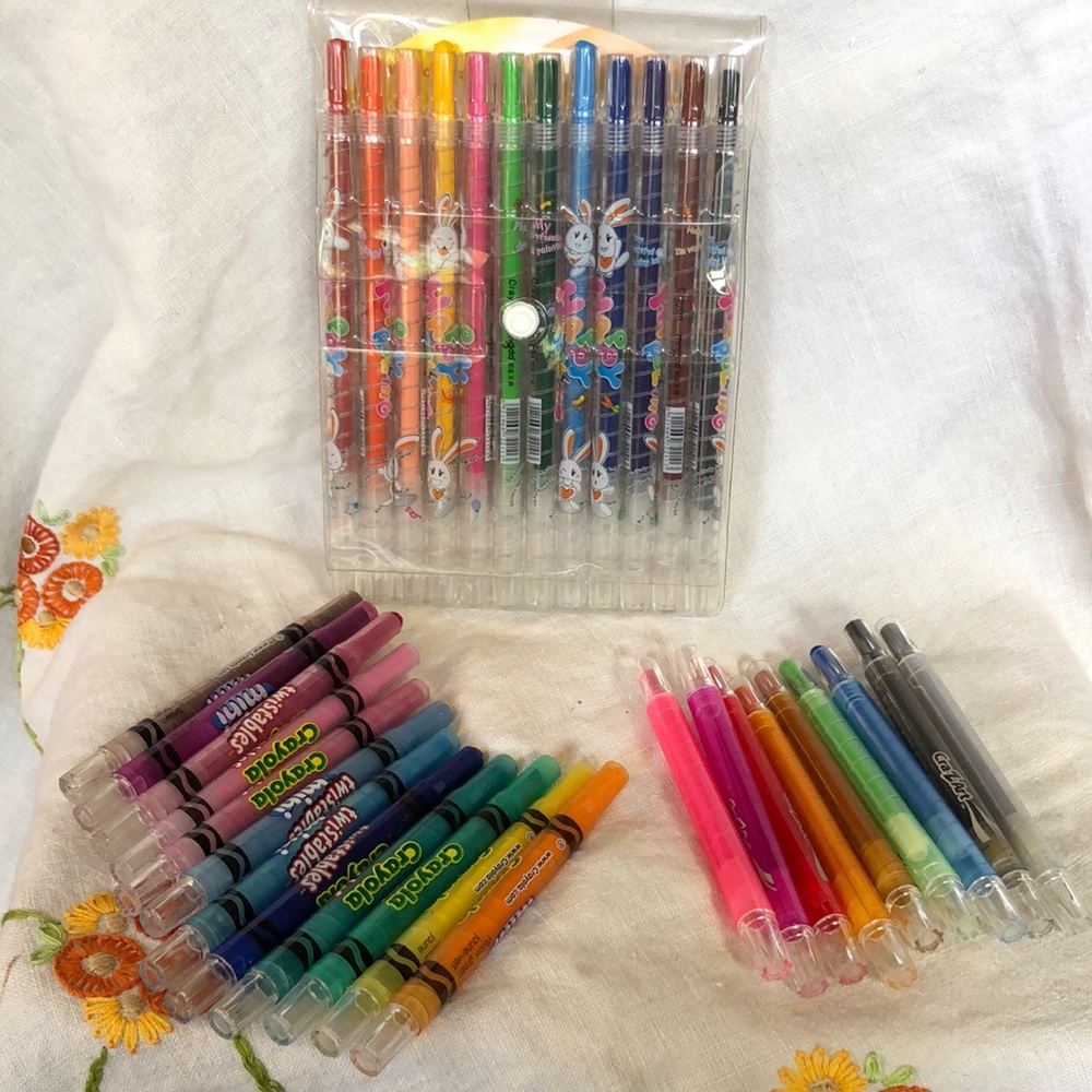 3 sets of twistable crayons